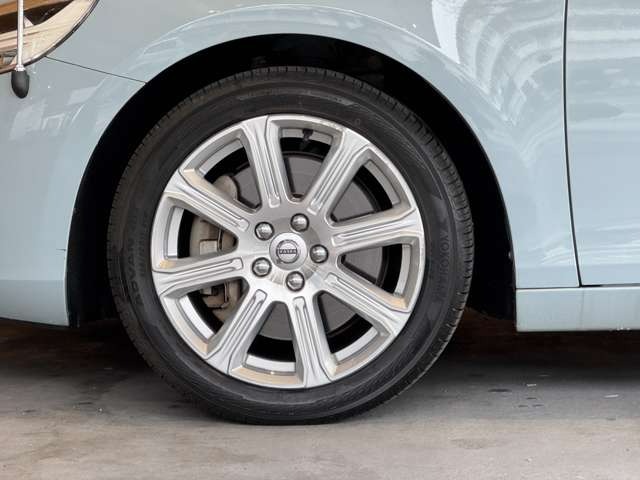 V40 T3 インスクリプション