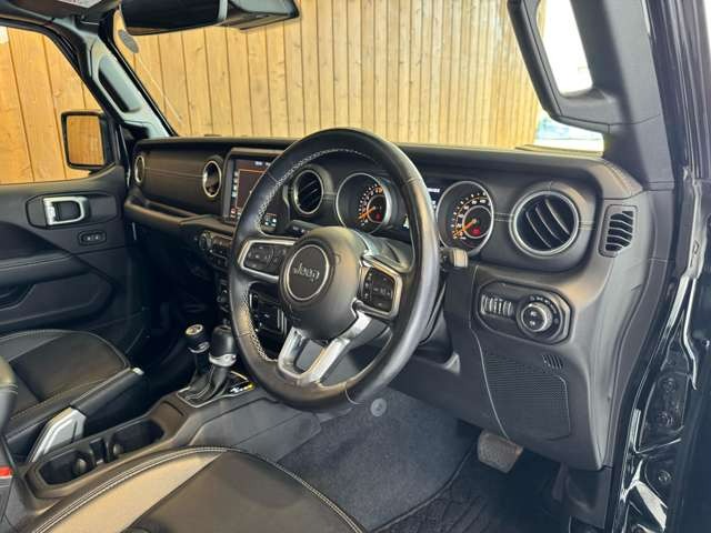 ラングラー アンリミテッド サハラ