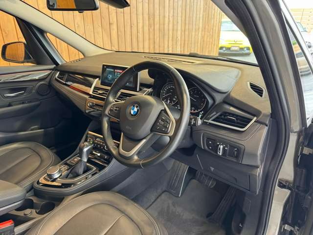 2シリーズグランツアラー 218i ラグジュアリー