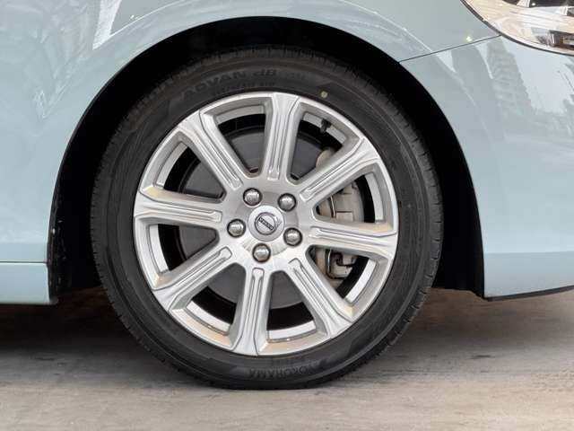 V40 T3 インスクリプション