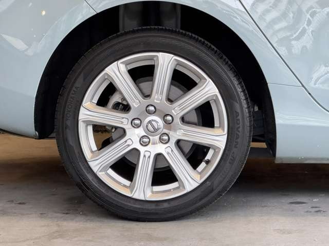 V40 T3 インスクリプション