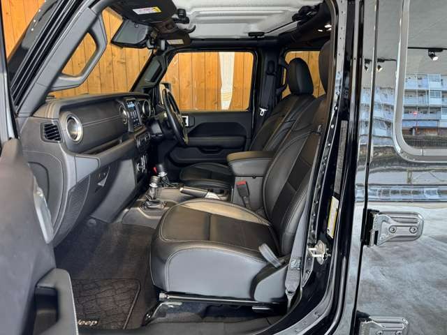 ラングラー アンリミテッド サハラ