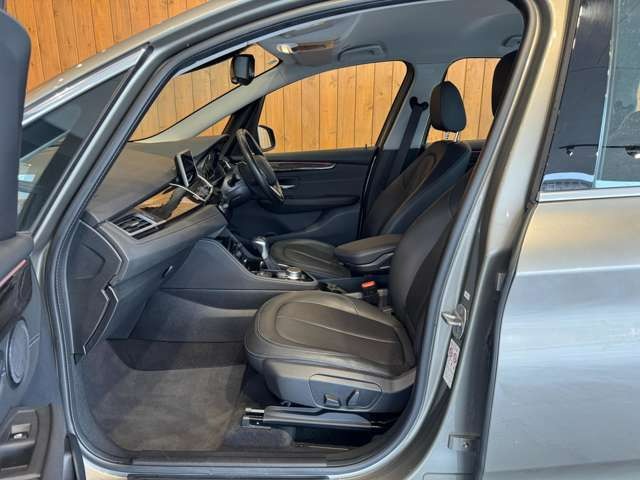 2シリーズグランツアラー 218i ラグジュアリー