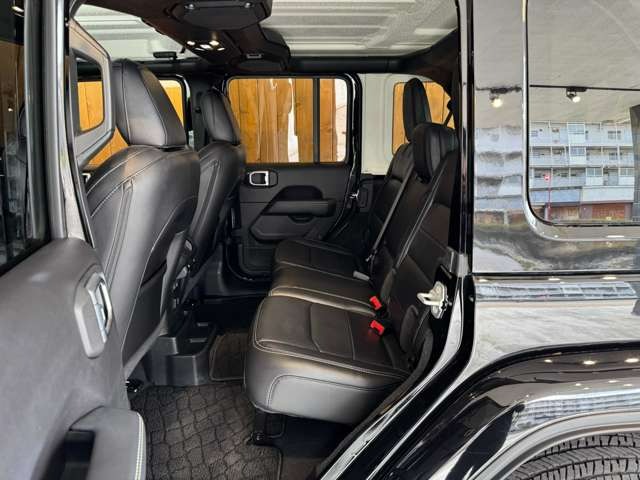 ラングラー アンリミテッド サハラ