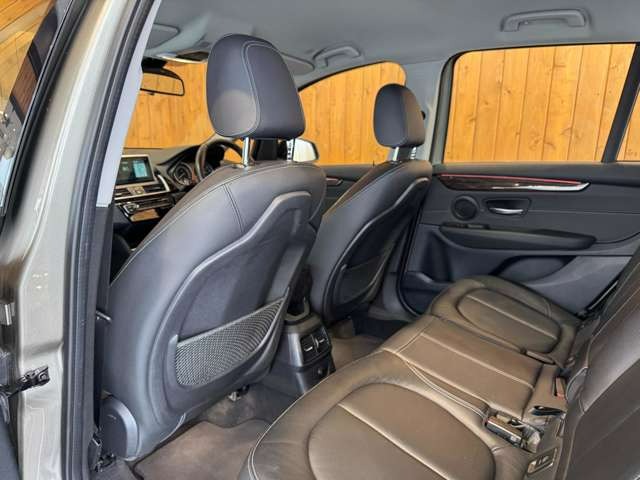 2シリーズグランツアラー 218i ラグジュアリー