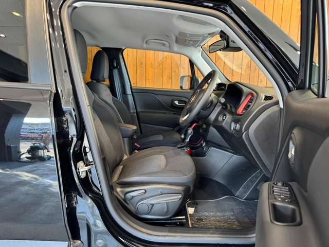 レネゲード トレイルホーク