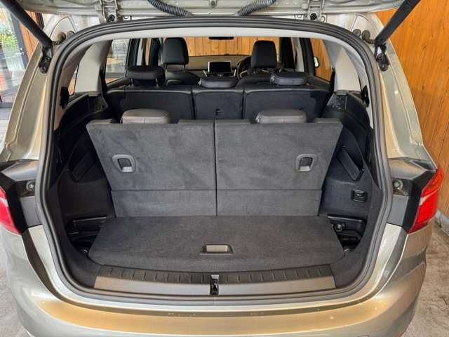 2シリーズグランツアラー 218i ラグジュアリー