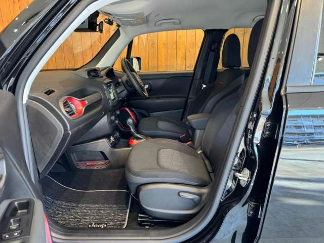 レネゲード トレイルホーク