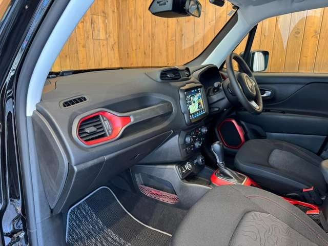 レネゲード トレイルホーク