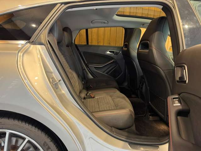 CLAシューティングブレーク CLA180 AMGスタイル