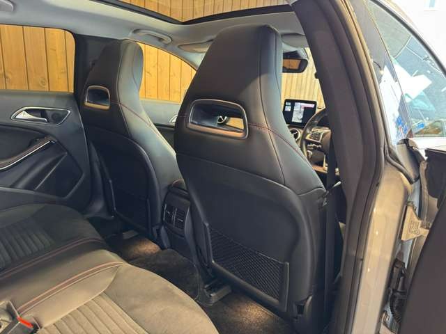 CLAシューティングブレーク CLA180 AMGスタイル