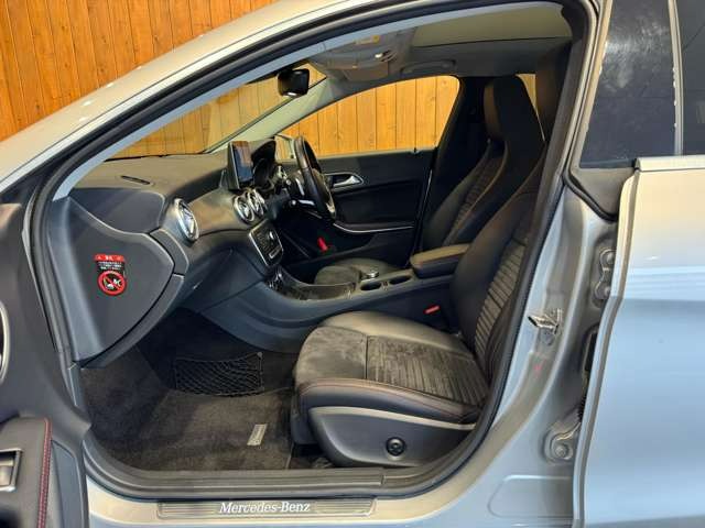 CLAシューティングブレーク CLA180 AMGスタイル