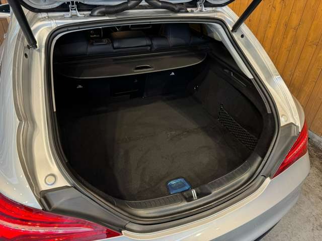 CLAシューティングブレーク CLA180 AMGスタイル