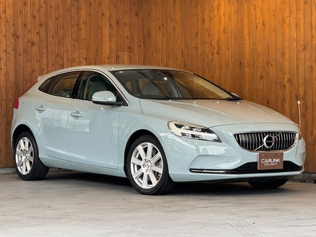 V40 T3 インスクリプション 119.2万円