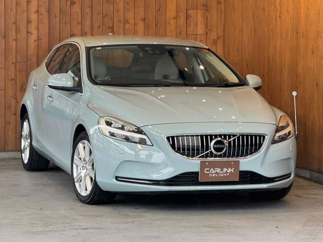 V40 T3 インスクリプション