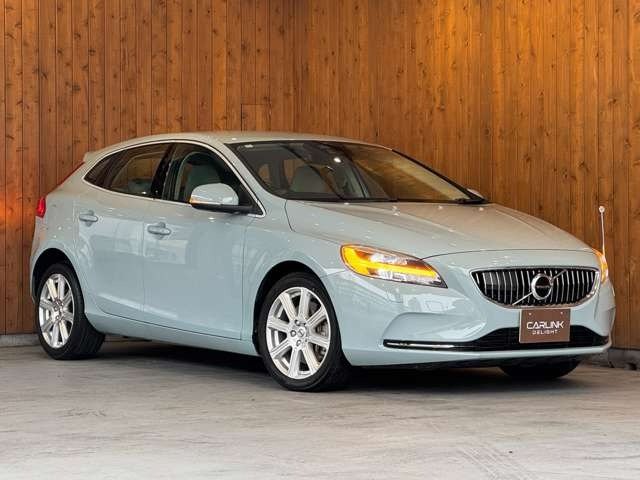 V40 T3 インスクリプション