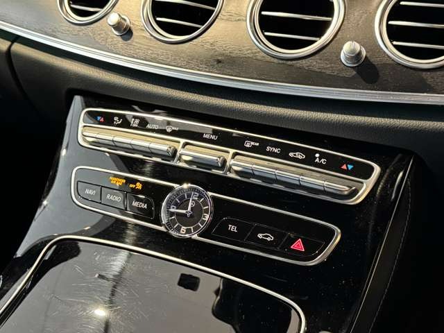 Eクラス E200 アバンギャルド スポーツ