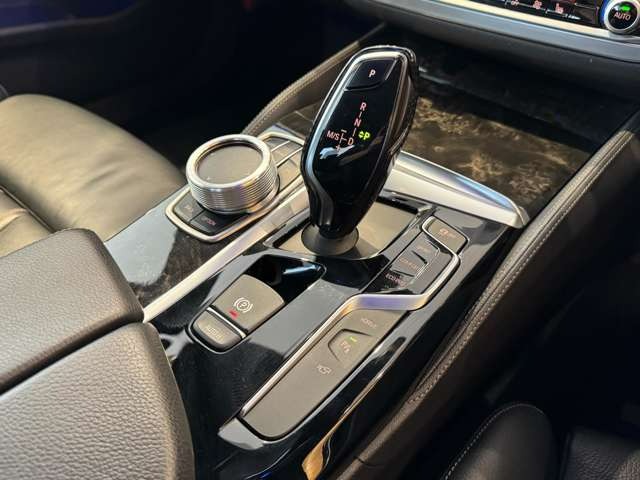 5シリーズ 530e iパフォーマンス Mスポーツ