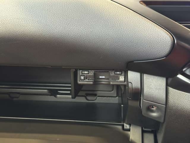 UX 300h Fスポーツ