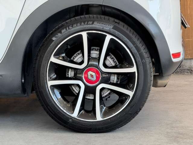 トゥインゴ パックスポール　50台限定車