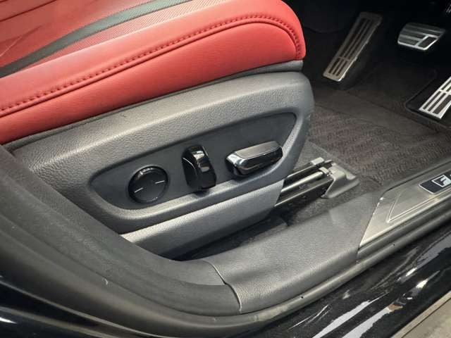 UX 300h Fスポーツ