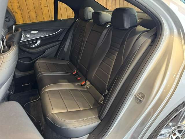 Eクラス E200 アバンギャルド スポーツ