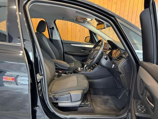 2シリーズアクティブツアラー 218i DCT