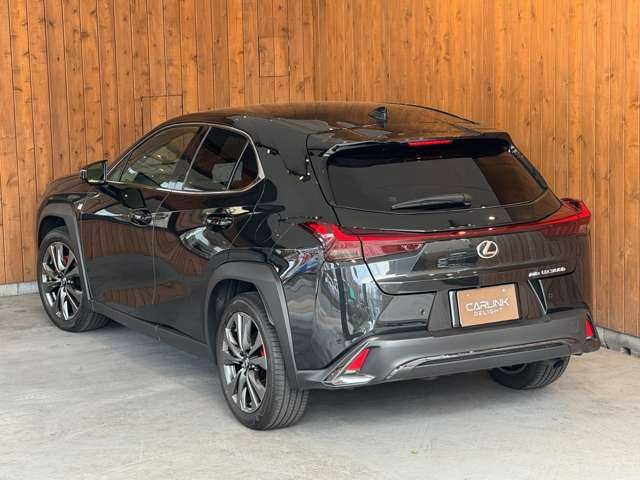 UX 300h Fスポーツ