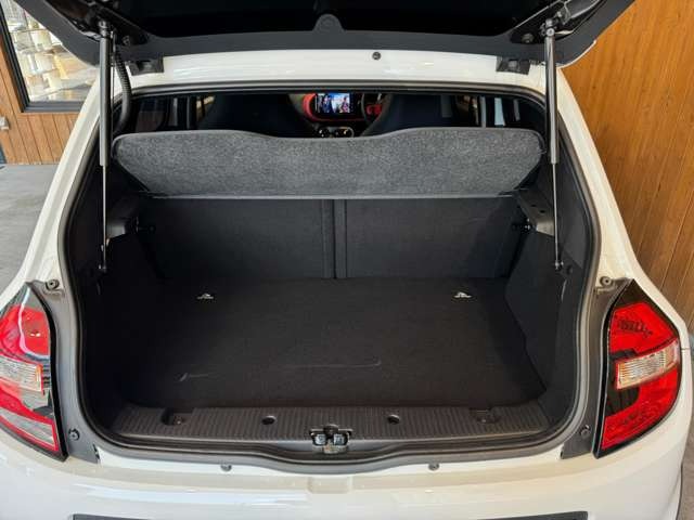 トゥインゴ パックスポール　50台限定車