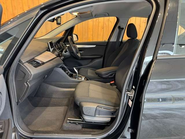 2シリーズアクティブツアラー 218i DCT