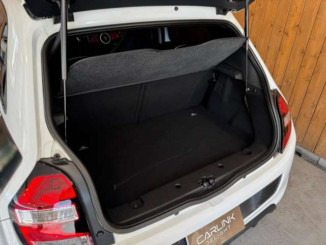 トゥインゴ パックスポール　50台限定車