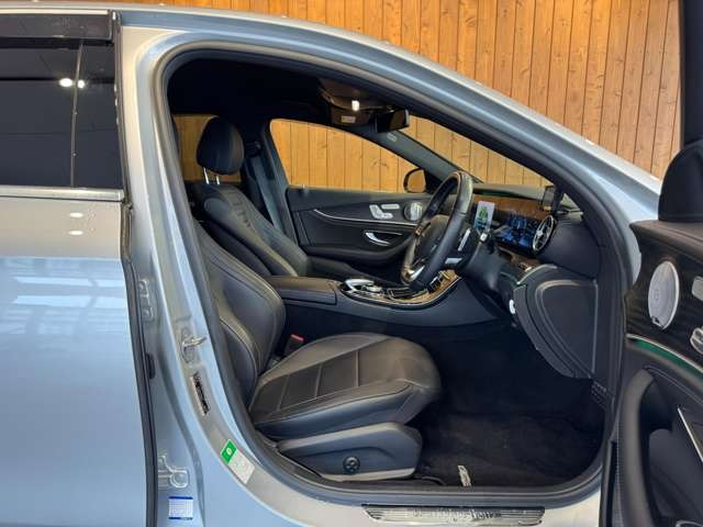 Eクラス E200 アバンギャルド スポーツ