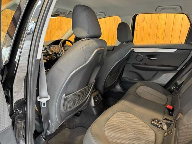 2シリーズアクティブツアラー 218i DCT