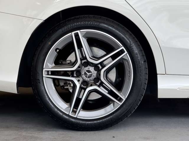 Cクラス C200 ローレウス エディション (BSG搭載モデル) 