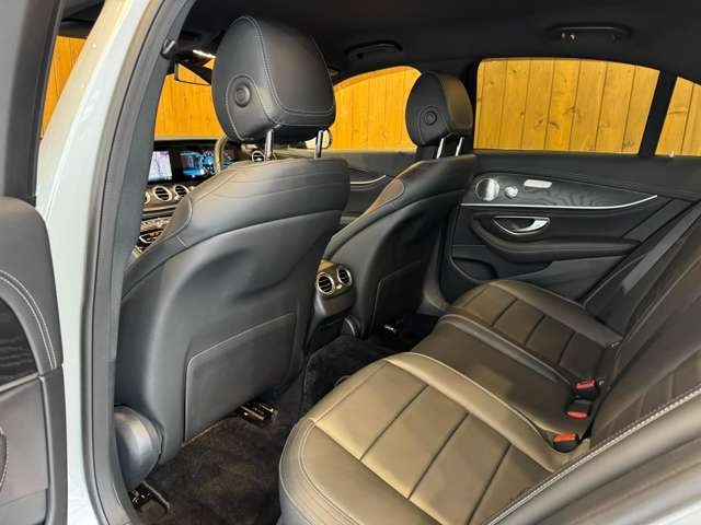 Eクラス E200 アバンギャルド スポーツ