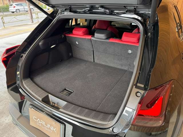 UX 300h Fスポーツ