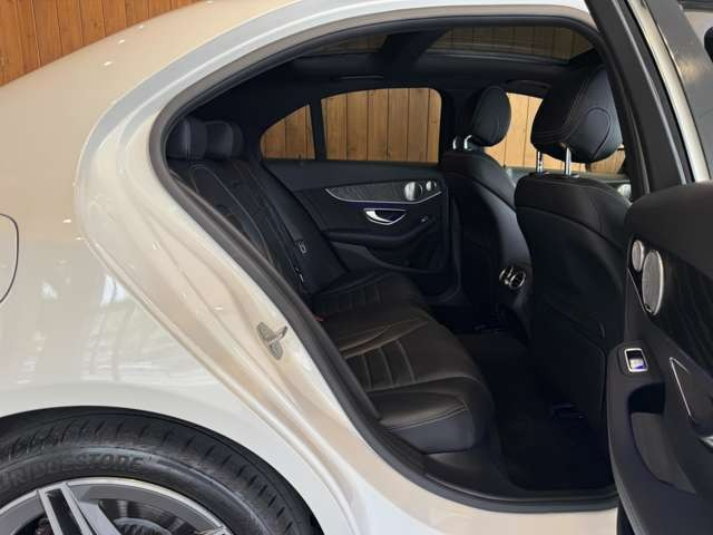 Cクラス C200 ローレウス エディション (BSG搭載モデル) 