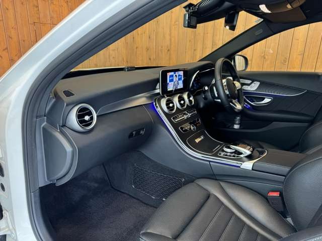 Cクラス C200 ローレウス エディション (BSG搭載モデル) 