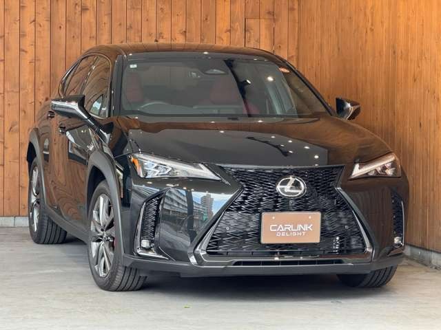 UX 300h Fスポーツ