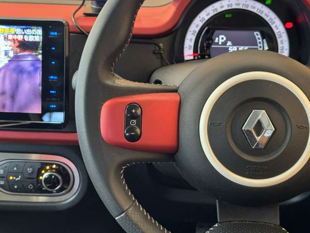 トゥインゴ パックスポール　50台限定車