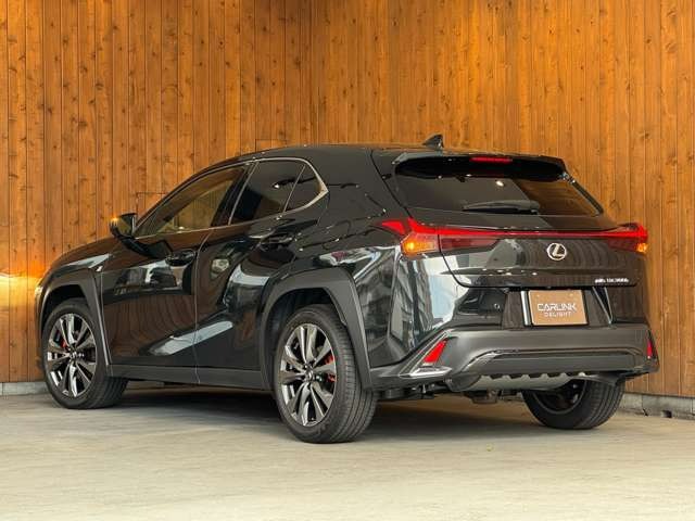 UX 300h Fスポーツ