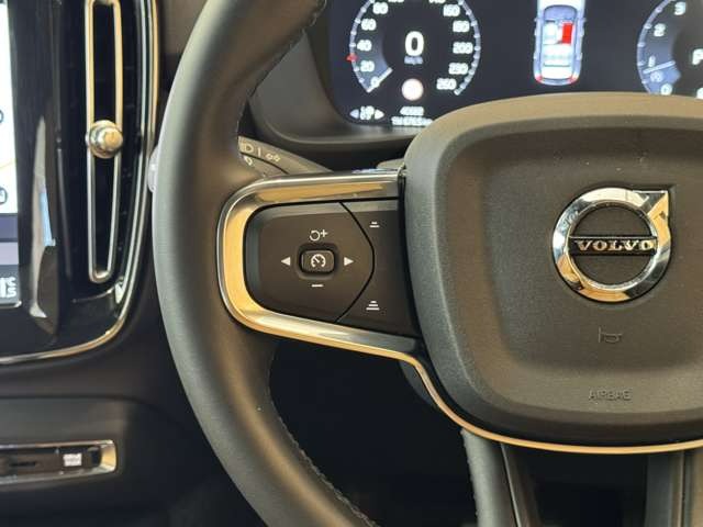 XC40 B4 AWD インスクリプション