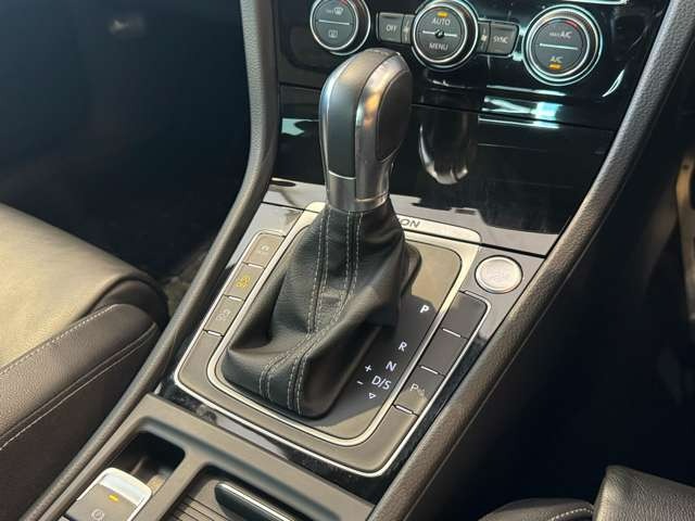 ゴルフ R