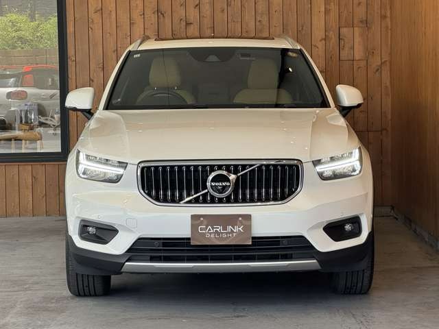 XC40 B4 AWD インスクリプション