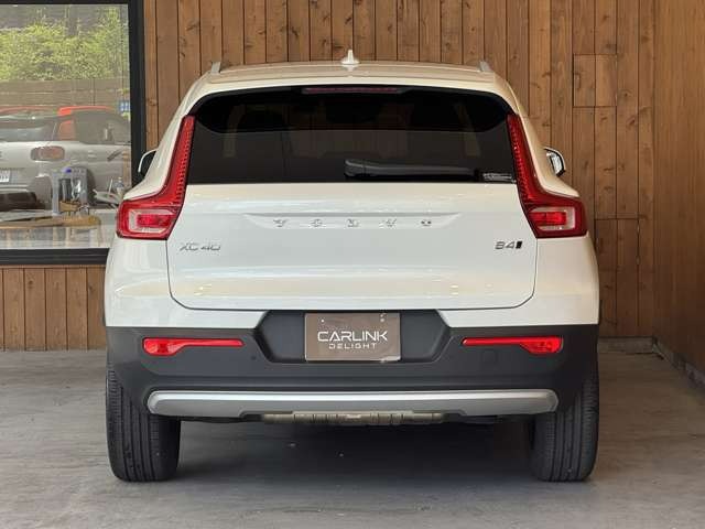 XC40 B4 AWD インスクリプション