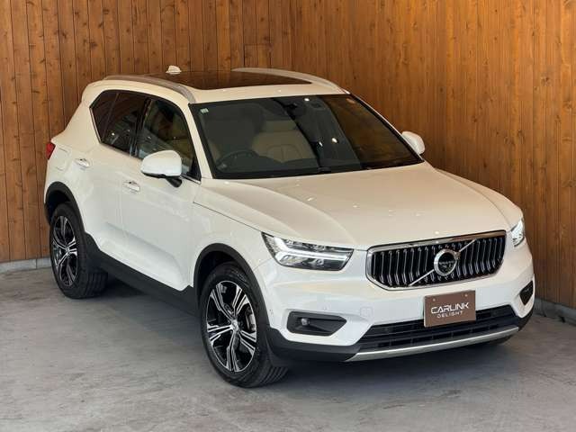 XC40 B4 AWD インスクリプション