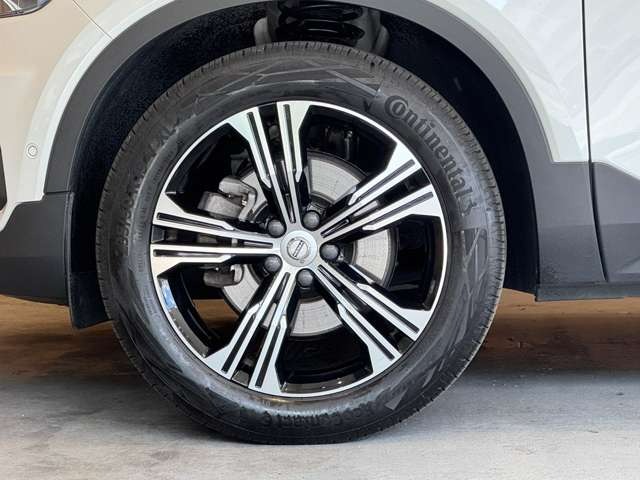 XC40 B4 AWD インスクリプション