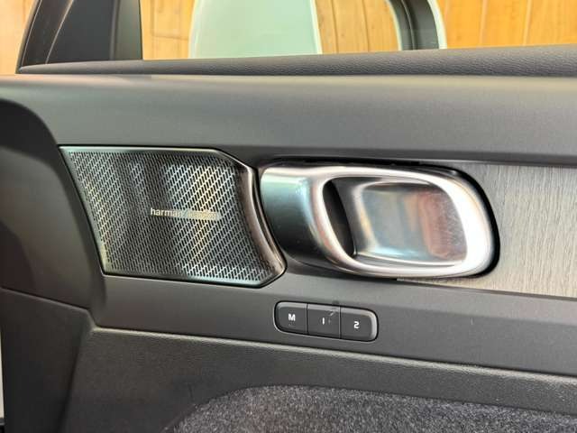 XC40 B4 AWD インスクリプション