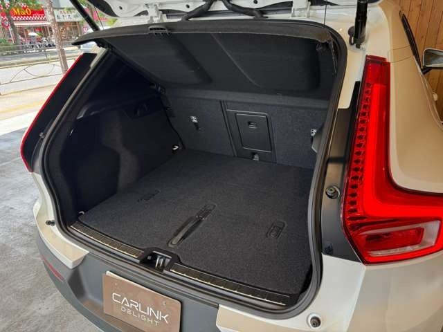 XC40 B4 AWD インスクリプション