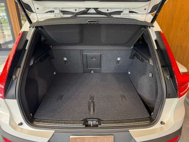 XC40 B4 AWD インスクリプション